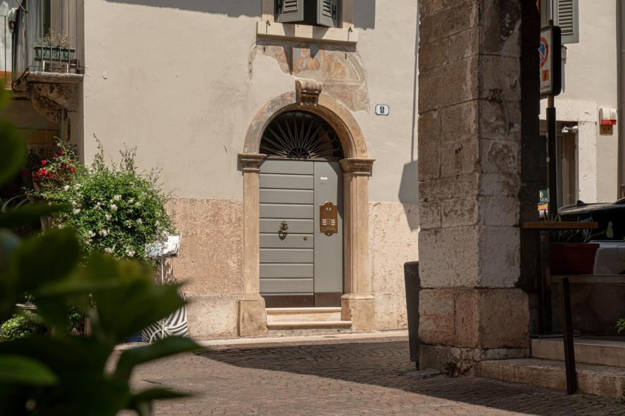 Cozy 2 Bedroom In The Heart Of Verona Exterior photo